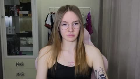 Snapshot of littlevildevil chatting on January 26, 2025, 10:12 am Eliana online show from January 26, 2025, 10:12 am