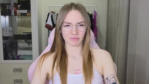 Snapshot of littlevildevil chatting on January 30, 2025, 12:06 pm Eliana online show from January 30, 2025, 12:06 pm