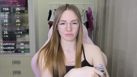 Snapshot of littlevildevil chatting on February 7, 2025, 12:06 pm Eliana online show from February 7, 2025, 12:06 pm