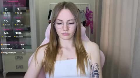 Snapshot of littlevildevil chatting on February 13, 2025, 12:32 pm Eliana online show from February 13, 2025, 12:32 pm