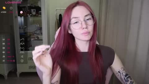 Snapshot of littlevildevil chatting on September 28, 2025, 11:04 am Eliana online show from September 28, 2025, 11:04 am