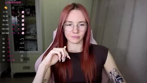 Snapshot of littlevildevil chatting on October 28, 2025, 10:52 am Eliana online show from October 28, 2025, 10:52 am