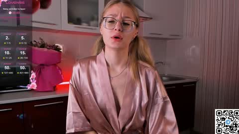 Snapshot of livyybosom chatting on February 1, 2025, 6:08 pm My name is Livy Nice to meet you Thumbs up please its important online show from February 1, 2025, 6:08 pm