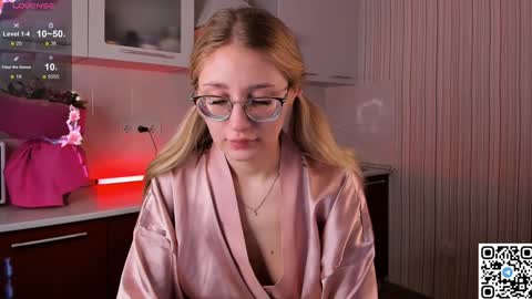 Snapshot of livyybosom chatting on February 2, 2025, 4:43 pm My name is Livy Nice to meet you Thumbs up please its important online show from February 2, 2025, 4:43 pm