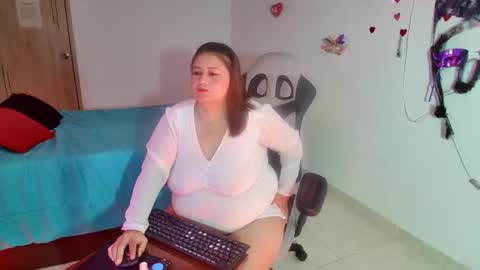 lizz_milf online show from October 21, 2025, 5:41 am