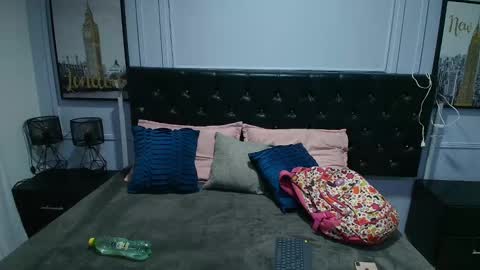 Snapshot of lizz_tender chatting on February 7, 2025, 11:56 am Lizz online show from February 7, 2025, 11:56 am