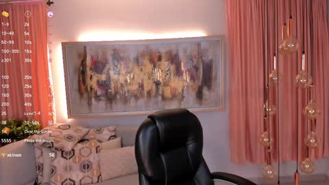 Snapshot of lizzhamilton_ chatting on February 14, 2025, 2:28 am Lizzi online show from February 14, 2025, 2:28 am