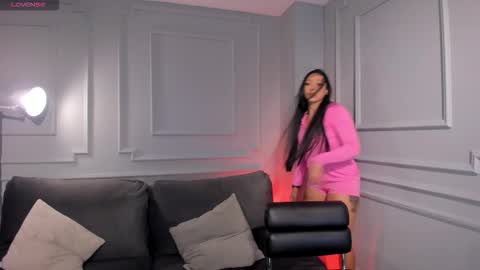 Snapshot of lizzhamilton_ chatting on October 4, 2025, 1:42 pm Lizzi online show from October 4, 2025, 1:42 pm