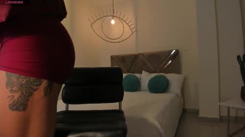 Snapshot of lizzhamilton_ chatting on October 18, 2025, 10:32 pm Lizzi online show from October 18, 2025, 10:32 pm