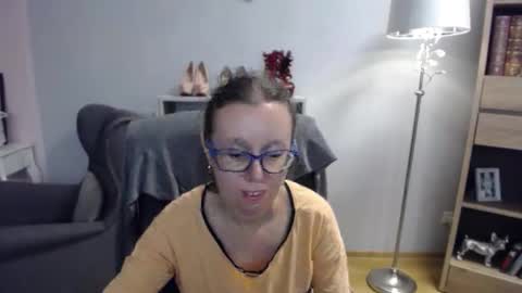 Snapshot of lizzy_sparkle chatting on October 9, 2025, 5:27 am Lizzy online show from October 9, 2025, 5:27 am