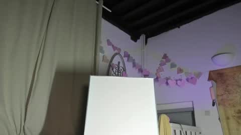 Snapshot of lola_belgium chatting on March 6, 2025, 6:48 pm lola_belgium online show from March 6, 2025, 6:48 pm