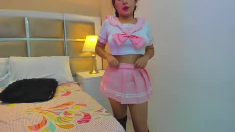 Snapshot of lolaavibee chatting on September 20, 2025, 11:33 am Lola Vibe online show from September 20, 2025, 11:33 am