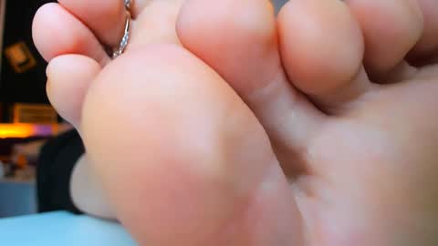 Snapshot of lolalemona chatting on December 27, 2024, 2:01 pm lolalemona online show from December 27, 2024, 2:01 pm