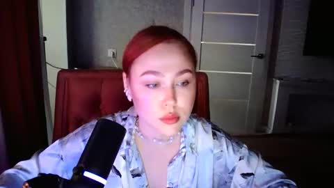 Snapshot of lolamint_ chatting on September 14, 2025, 12:59 pm Lola online show from September 14, 2025, 12:59 pm