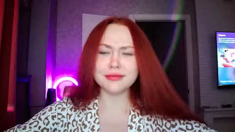 Snapshot of lolamint_ chatting on October 9, 2025, 7:34 pm Lola online show from October 9, 2025, 7:34 pm