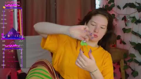 Snapshot of lolly_pump chatting on October 8, 2025, 8:01 am Mona online show from October 8, 2025, 8:01 am