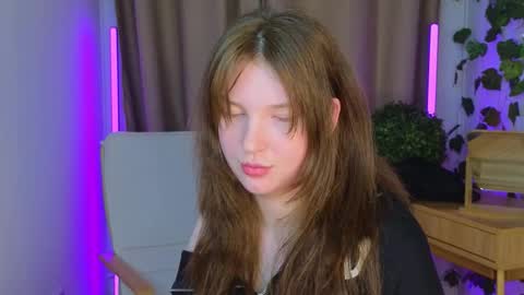 Snapshot of lolly_pump chatting on October 22, 2025, 6:51 pm Mona online show from October 22, 2025, 6:51 pm