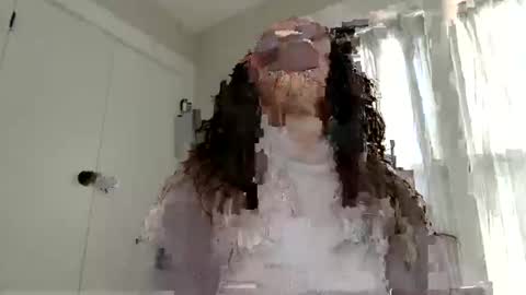 Snapshot of lolo_baby_ chatting on October 27, 2025, 6:23 pm Lolo online show from October 27, 2025, 6:23 pm