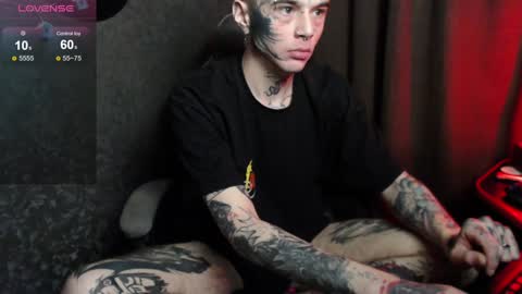 Snapshot of lone1ycrystal chatting on January 23, 2025, 12:19 pm Chris online show from January 23, 2025, 12:19 pm