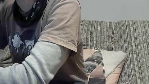 Snapshot of longnight5 chatting on February 19, 2025, 6:54 pm Alejandro Rulitos Twitter longnight55 Intagram 5longnight5 online show from February 19, 2025, 6:54 pm