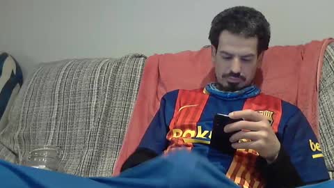 Snapshot of longnight5 chatting on March 7, 2025, 9:27 pm Alejandro Rulitos Twitter longnight55 Intagram 5longnight5 online show from March 7, 2025, 9:27 pm