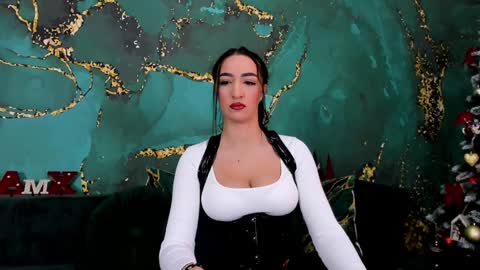 Snapshot of lorawarnner chatting on December 13, 2024, 8:20 am Miss online show from December 13, 2024, 8:20 am