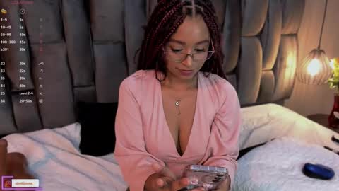 Snapshot of lorena_vieira_ chatting on February 16, 2025, 11:26 pm Lorena Vieira online show from February 16, 2025, 11:26 pm