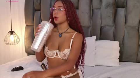 Snapshot of lorena_vieira_ chatting on September 29, 2025, 12:16 am Lorena Vieira online show from September 29, 2025, 12:16 am