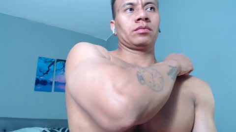 Snapshot of lothbrok_strong chatting on January 31, 2025, 1:54 am lothbrok online show from January 31, 2025, 1:54 am