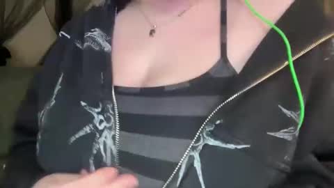 Lottiepoppie online show from December 20, 2024, 7:01 am