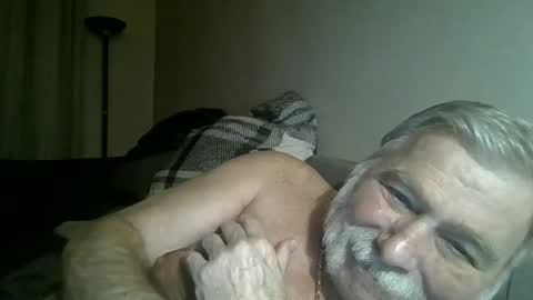 Snapshot of louis_chokdee chatting on January 30, 2025, 6:21 pm louis_chokdee online show from January 30, 2025, 6:21 pm