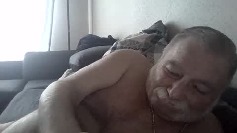 Snapshot of louis_chokdee chatting on February 28, 2025, 4:31 pm louis_chokdee online show from February 28, 2025, 4:31 pm