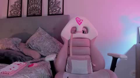 Snapshot of lourreinstounn chatting on February 11, 2025, 11:44 pm Lourrein Stoun Independiente online show from February 11, 2025, 11:44 pm