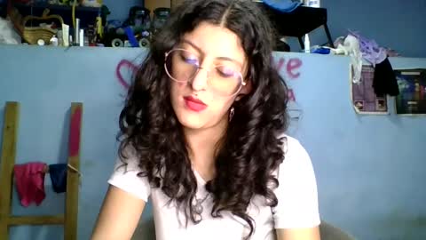 Snapshot of love_electra chatting on September 23, 2025, 12:13 am love_electra online show from September 23, 2025, 12:13 am