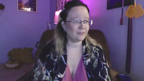 Snapshot of love_you_julia chatting on September 19, 2025, 1:40 am love_you_julia online show from September 19, 2025, 1:40 am