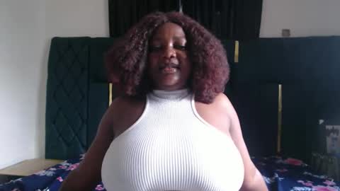 Snapshot of lovecumsluttie chatting on November 1, 2025, 11:45 am mila online show from November 1, 2025, 11:45 am