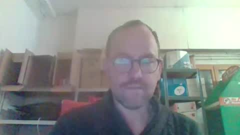 Snapshot of lovelick007 chatting on February 12, 2025, 9:42 am lovelick007 online show from February 12, 2025, 9:42 am