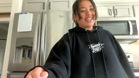 Love online show from January 15, 2025, 8:16 pm