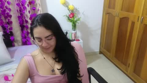 Snapshot of lovely_trix_ chatting on December 14, 2024, 11:50 am Trix online show from December 14, 2024, 11:50 am