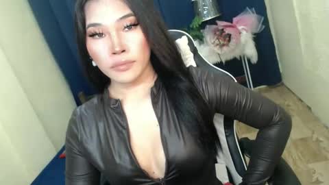 STWEET LINA online show from October 23, 2025, 6:39 pm