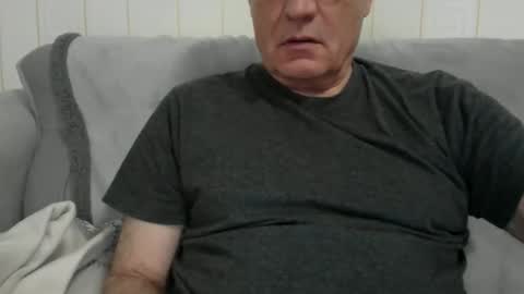 Snapshot of loveroflatinas1 chatting on November 9, 2025, 1:37 am loveroflatinas1 online show from November 9, 2025, 1:37 am