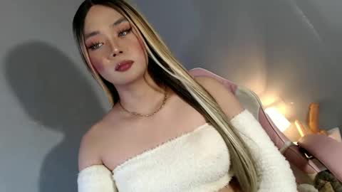 Snapshot of lovers_moon22 chatting on January 11, 2025, 9:46 pm lovers moon22 online show from January 11, 2025, 9:46 pm