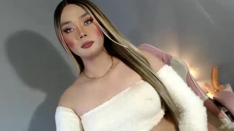 Snapshot of lovers_moon22 chatting on January 13, 2025, 1:17 pm lovers moon22 online show from January 13, 2025, 1:17 pm