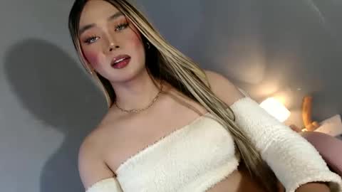 Snapshot of lovers_moon22 chatting on January 27, 2025, 10:38 pm lovers moon22 online show from January 27, 2025, 10:38 pm