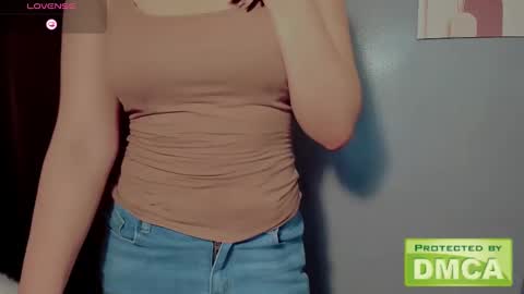 Snapshot of lovesdesire_ chatting on March 5, 2025, 12:38 am Poppy online show from March 5, 2025, 12:38 am