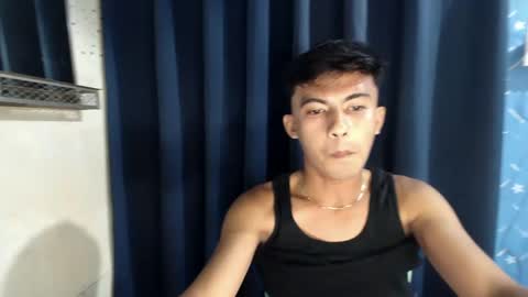 Snapshot of lovetosuckxox chatting on February 10, 2025, 12:18 pm lovetosuckxox online show from February 10, 2025, 12:18 pm