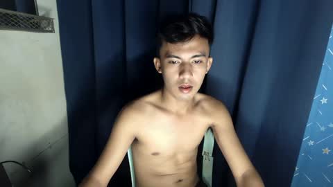 Snapshot of lovetosuckxox chatting on February 11, 2025, 2:24 pm lovetosuckxox online show from February 11, 2025, 2:24 pm