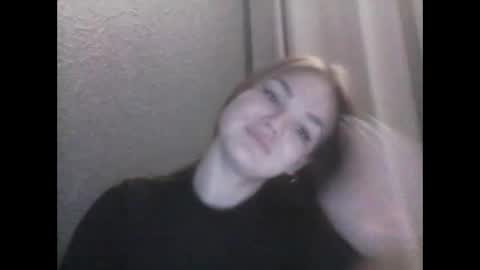 Snapshot of loviesimone chatting on October 1, 2025, 10:38 pm loviesimone online show from October 1, 2025, 10:38 pm