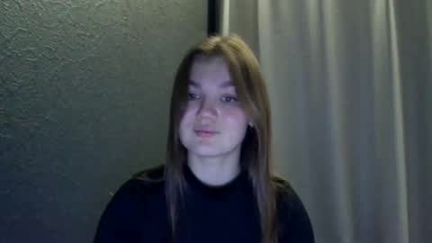 Snapshot of loviesimone chatting on October 13, 2025, 9:48 pm loviesimone online show from October 13, 2025, 9:48 pm