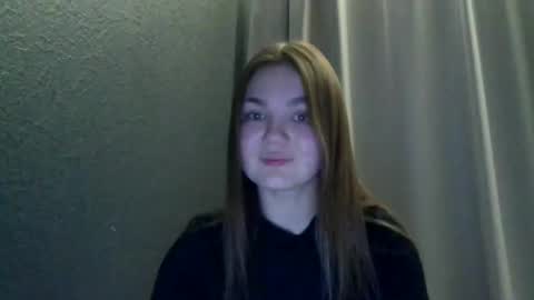 Snapshot of loviesimone chatting on November 10, 2025, 9:03 pm loviesimone online show from November 10, 2025, 9:03 pm